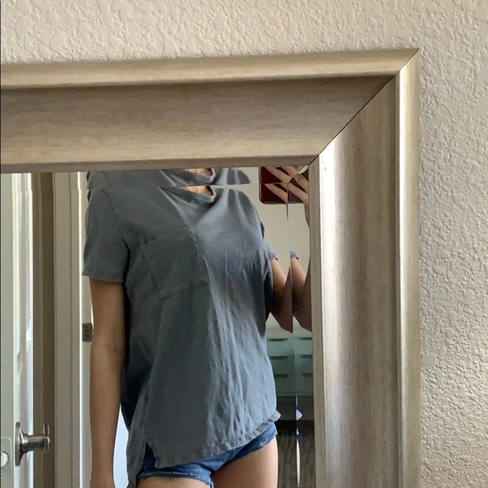 Men’s old navy t shirt